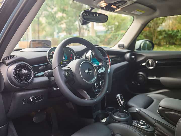 MINI Hatch — фото 12