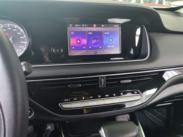 Trumpchi M6 2021 270 T DCT ( ) — фото 13