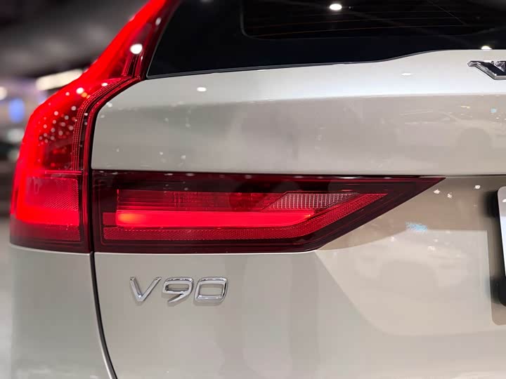 Volvo V90 2019 Cross Country T 5 AWD V — фото 12