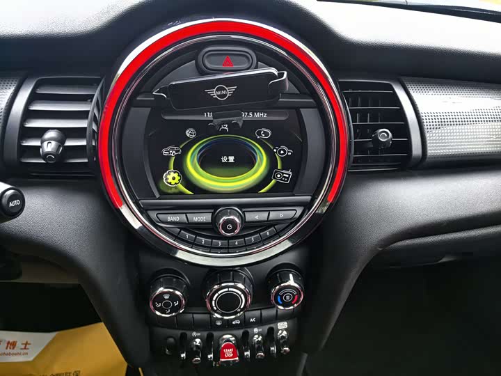 MINI Hatch — фото 16