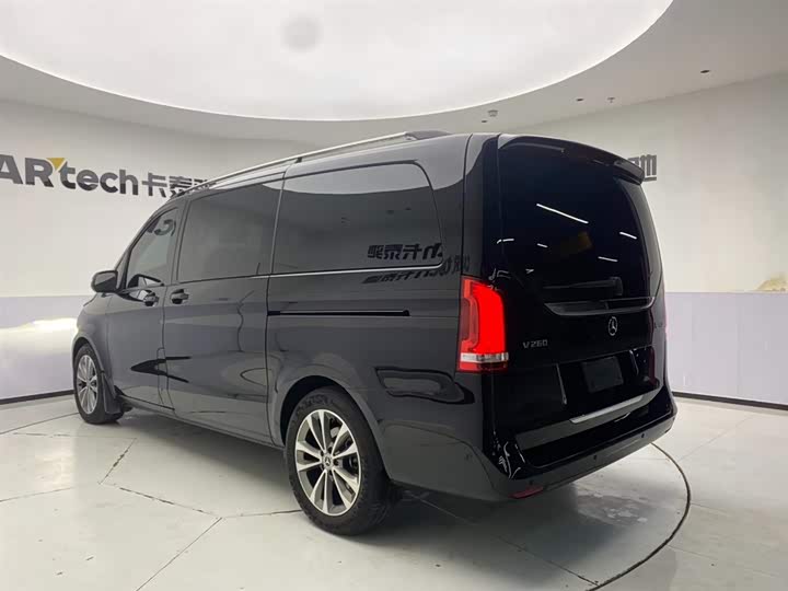 Mercedes-Benz V-Class 2022 V 260 — фото 7