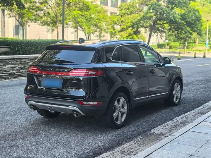 Lincoln MKC 2017 2.0 T 2 WD — фото 12