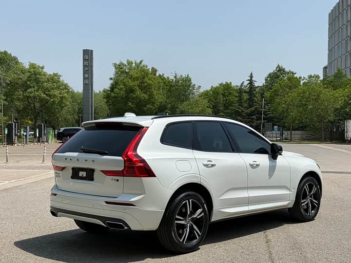 Volvo XC60 2021 T 5 4 WD — фото 9
