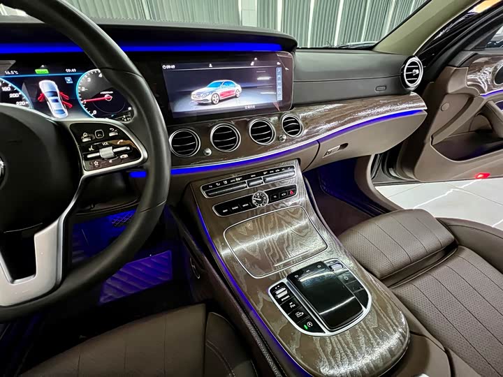 Mercedes-Benz E-Class 2020 E 260 L — фото 12