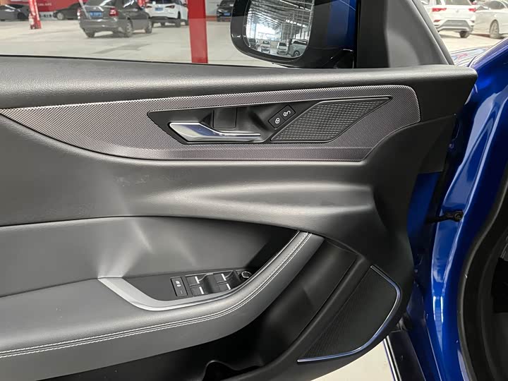 Jaguar XEL 2020 2.0 T 200 PS R-DYNAMIC S — фото 6