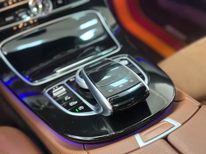 Mercedes-Benz E-Class 2017 E 200 Sport — фото 19