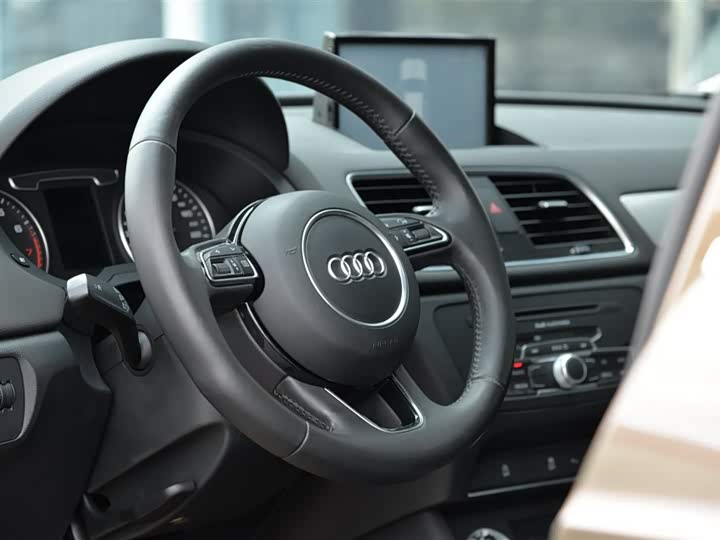 Audi Q3 2015 35 TFSI quattro — фото 6
