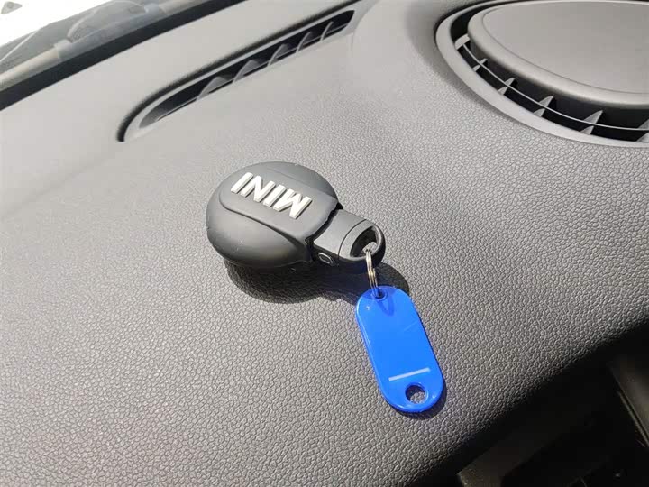 MINI Hatch — фото 17