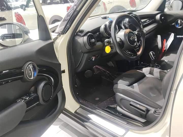 MINI Hatch — фото 12