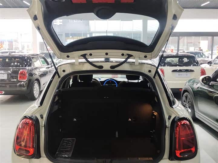 MINI Hatch — фото 15
