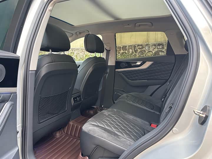 Hongqi HS5 2019 2.0 T 4 WD — фото 6