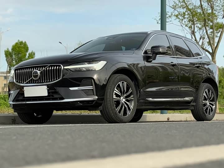 Volvo XC60 2022 B 5 4 WD — фото 2