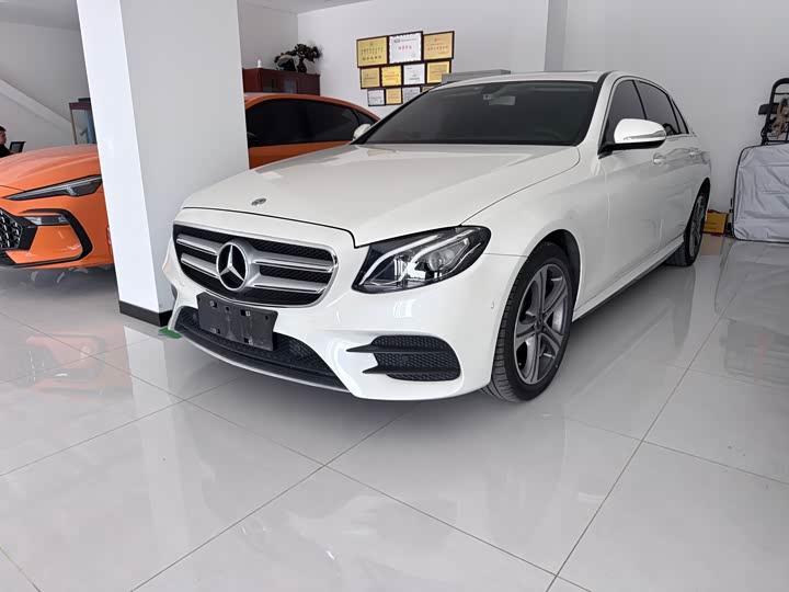 Mercedes-Benz E-Class 2018 E 200 L Sport — фото 2