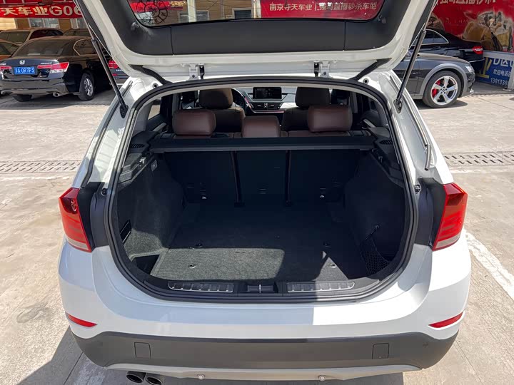 BMW X1 2015 s Drive 18i — фото 23
