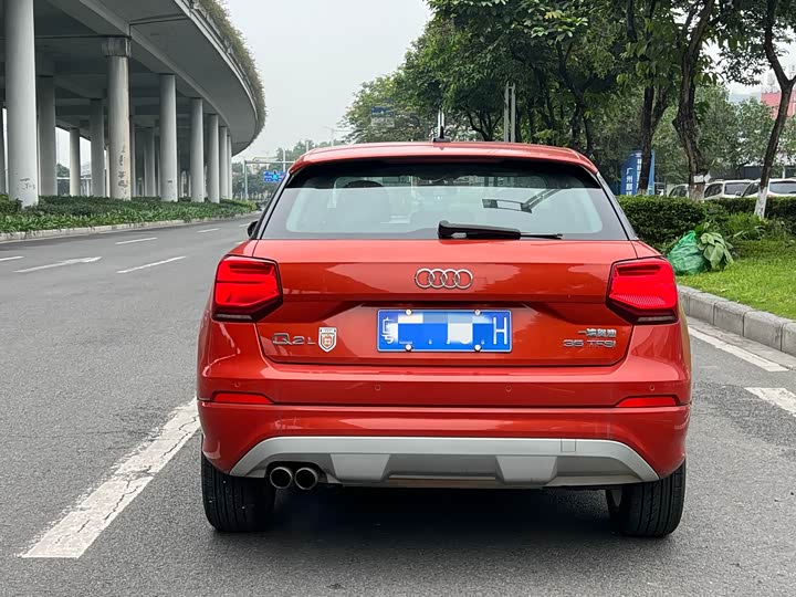 Audi Q2L 2018 35 TFSI V — фото 11