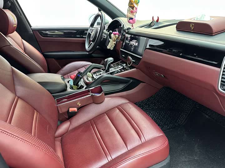 Porsche Cayenne 2019 Cayenne 3.0 T — фото 4