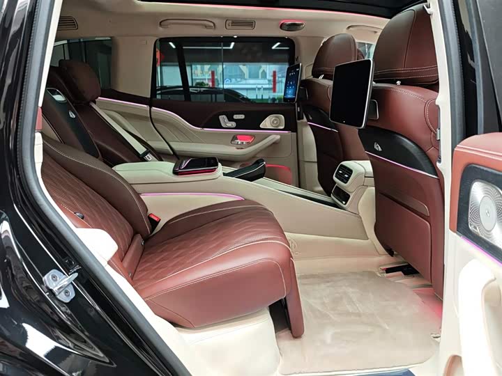 Maybach GLS 2025 GLS 600 4 MATIC — фото 12