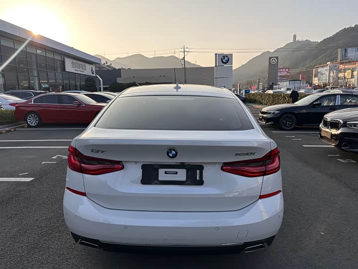 BMW 6-Series 2020 630i — фото 13
