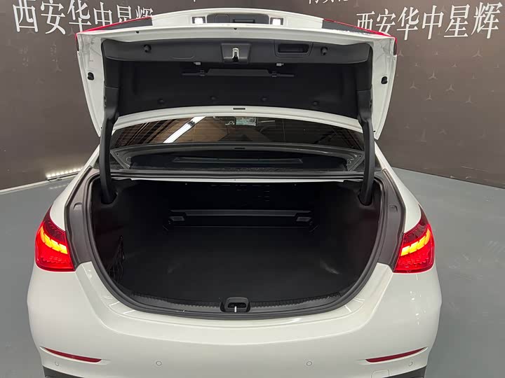 Mercedes-Benz C-Class 2023 C 260 L — фото 13