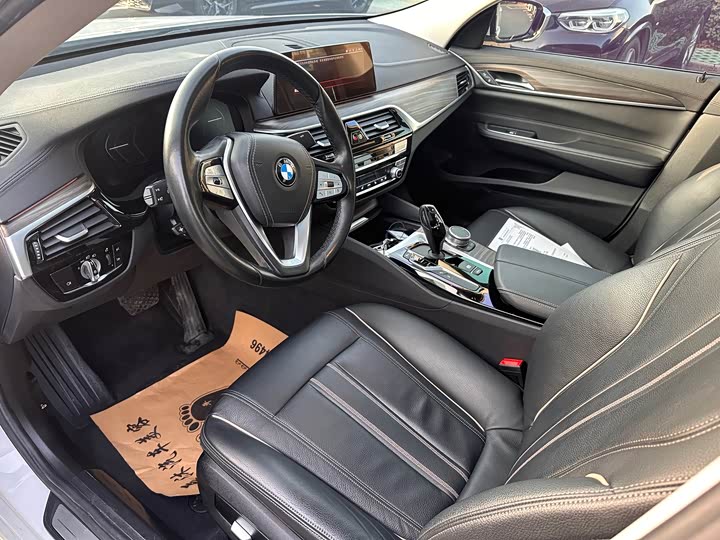 BMW 6-Series 2020 630i — фото 4