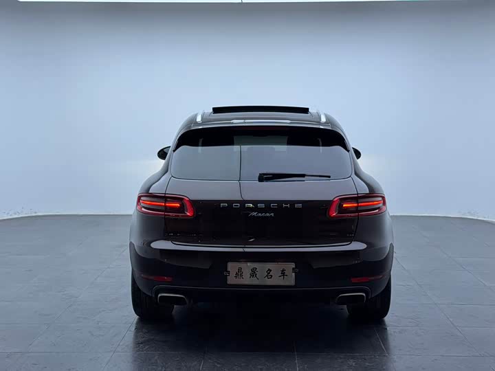 Porsche Macan 2017 Macan 2.0 T — фото 5