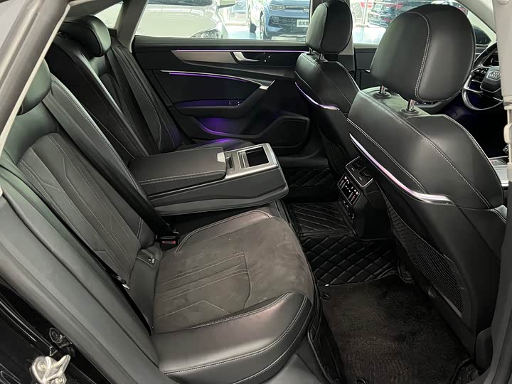 Audi A7L 2024 45 TFSI S-line — фото 7