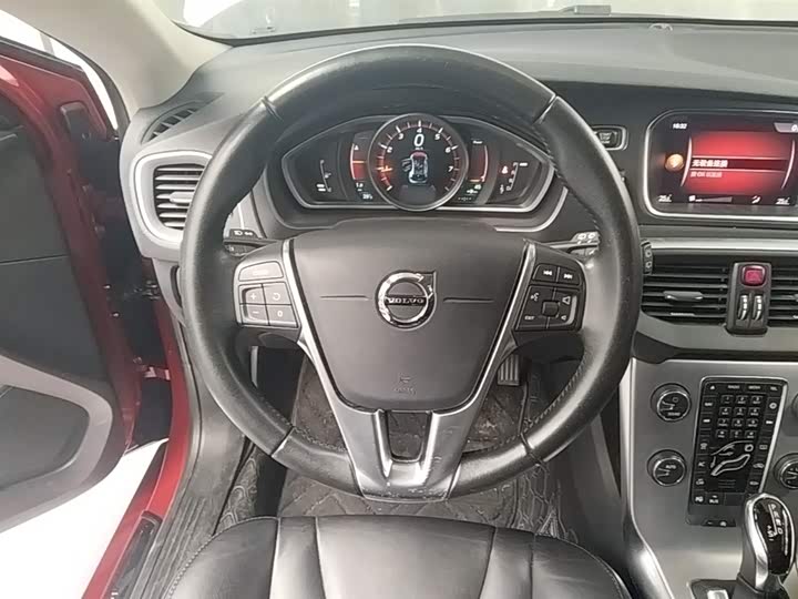 Volvo V40 2019 T 3 — фото 11
