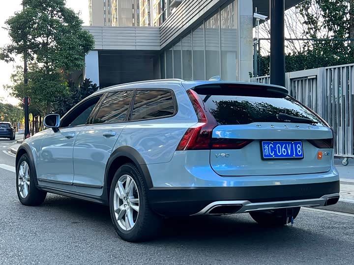Volvo V90 2017 Cross Country T 5 AWD — фото 7