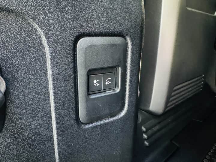 Land Rover Defender — фото 17