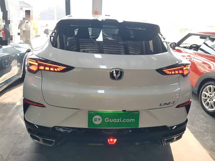 Changan UNI-T 2023 1.5 T Premium — фото 6