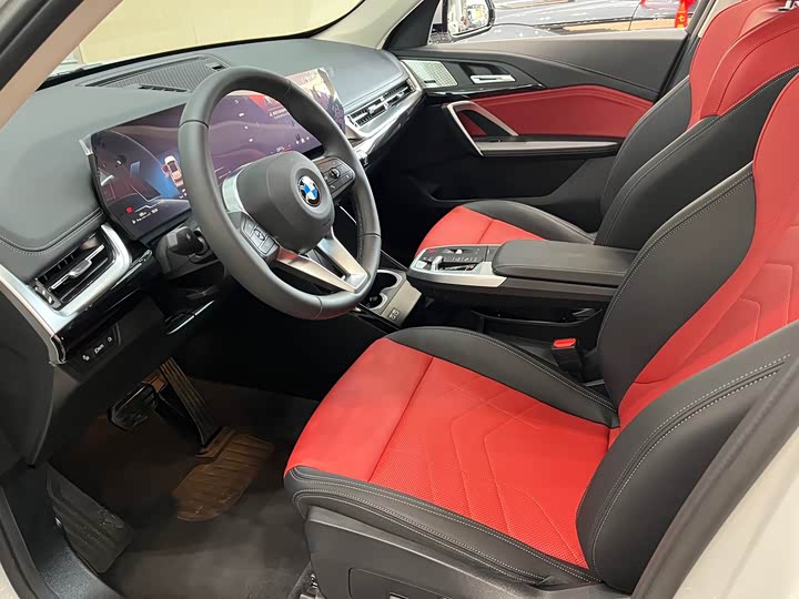 BMW X1 sDrive25Li X — фото 5