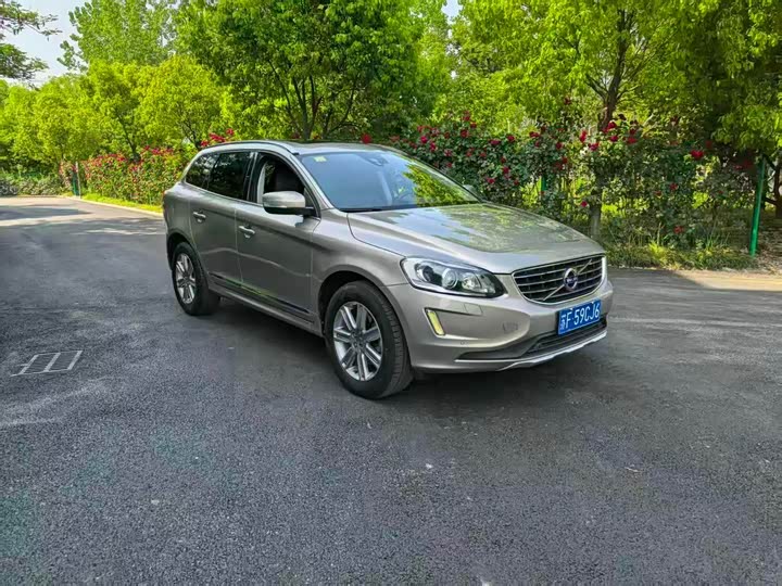 Volvo XC60 2016 T 5 — фото 3