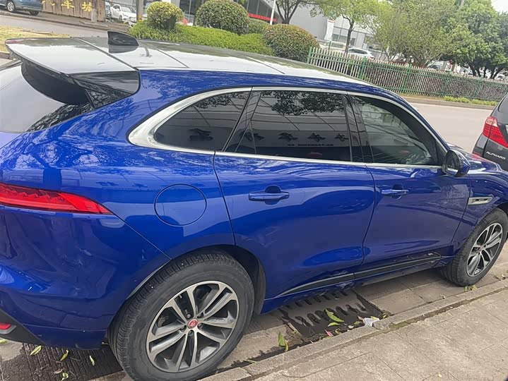 Jaguar F-PACE 2018 2.0 T 4 WDR-Sport — фото 10