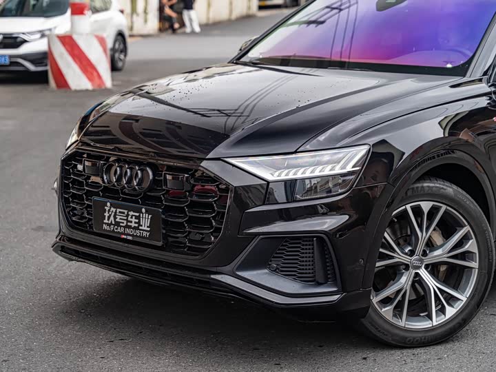Audi Q8 2021 55 TFSI — фото 5