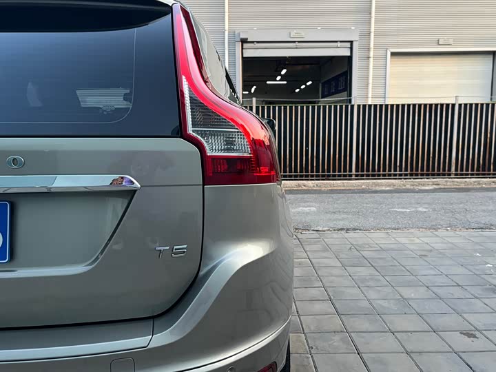 Volvo XC60 2016 T 5 — фото 15