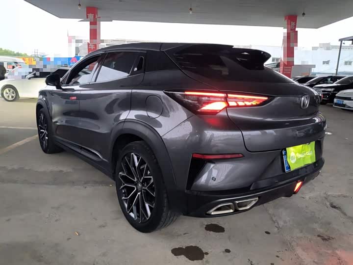 Changan UNI-T 2022 1.5 T Premium — фото 5