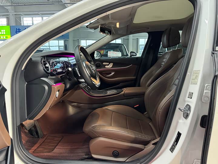 Mercedes-Benz E-Class 2019 E 300 L — фото 8