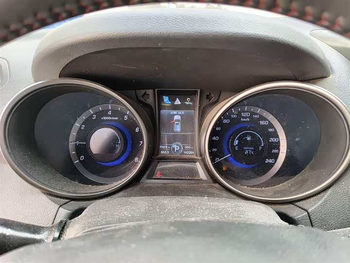 Changan CS75 2014 1.8 T ATElite V — фото 12
