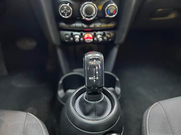 MINI Hatch — фото 14