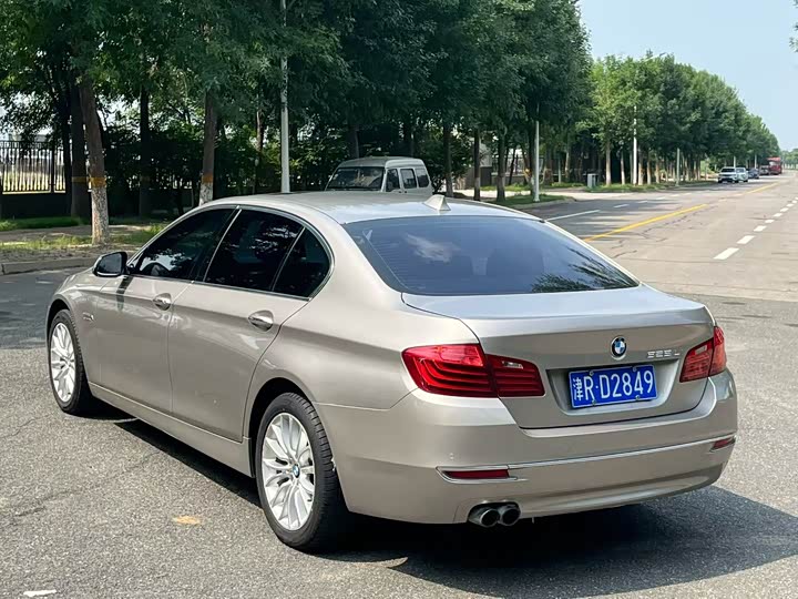 BMW 5 Series 525Li — фото 4