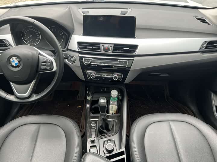 BMW X1 2018 s Drive 20 Li Leading — фото 17