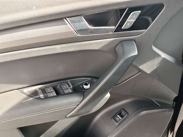Audi Q5L 2024 40 TFSI — фото 13
