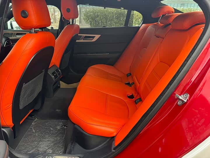 Jaguar XEL 2018 2.0 T 200 PS — фото 8