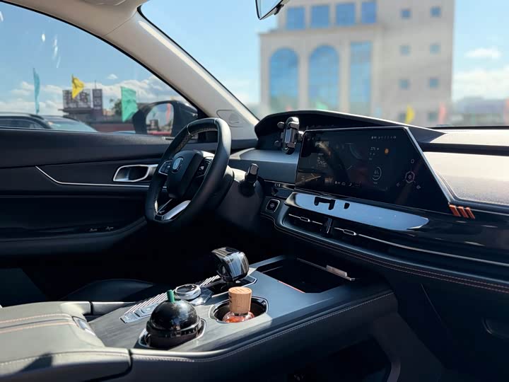 Changan UNI-K 2021 2.0 T — фото 14