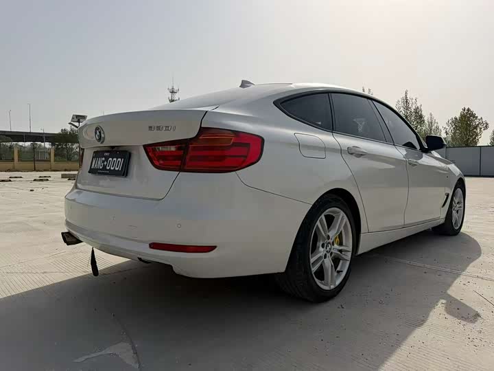 BMW 3-Series 2016 320i — фото 7