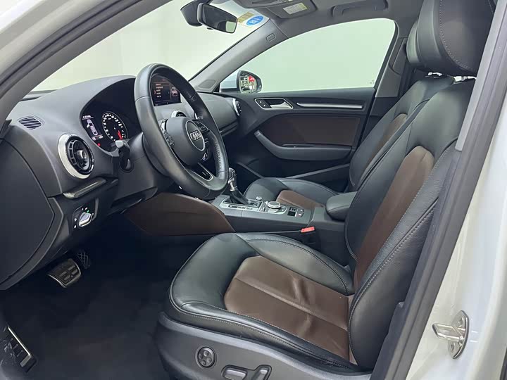 Audi A3 2018 30 Limousine 35 TFSI — фото 13