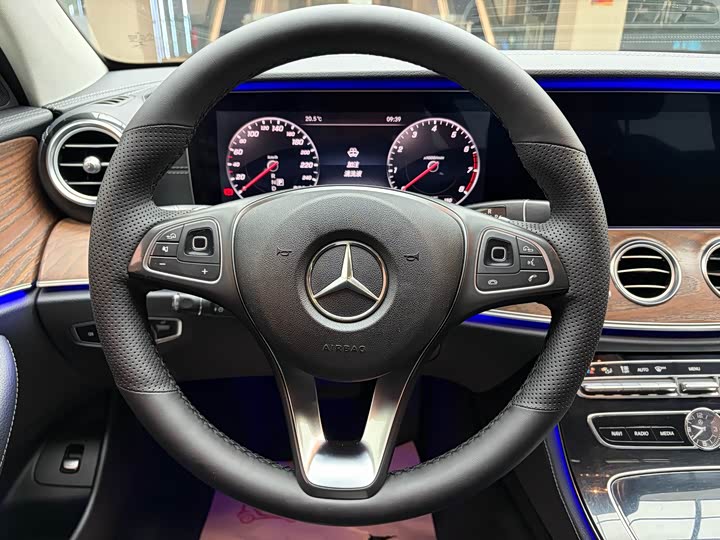 Mercedes-Benz E-Class 2016 E 200 L — фото 8