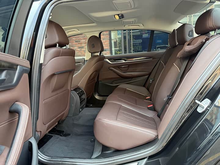 BMW 5 Series 525Li M спортпакет — фото 6