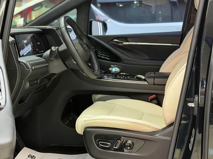 Trumpchi M8 2023 400 T — фото 6