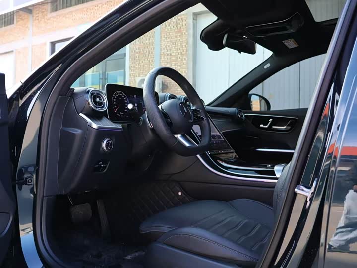 Mercedes-Benz C-Class 2024 C 260 L — фото 5
